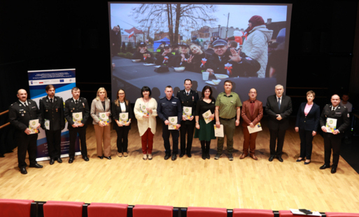 Zdjęcie do Uroczyste podsumowanie Obchod&oacute;w Niepodległości w Domu Kultury we Włoszczowie