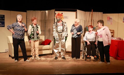 Zdjęcie do Premiera Spektaklu "Eliksir" Grupy Teatralnej Proscenium III z Domu Kultury we Włoszczowie